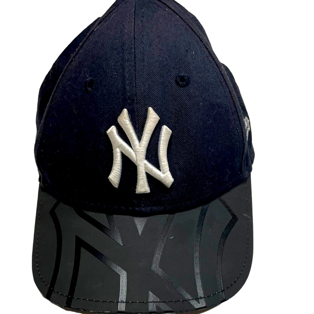 New Era Kids MLB Basic NY Yankees Adjustable Cap • Blue • Good Condition